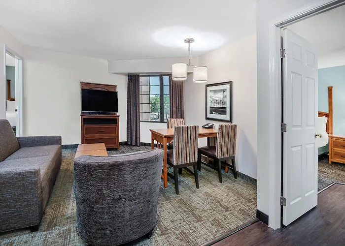 Staybridge Austin By Ihg Hotel 3*
